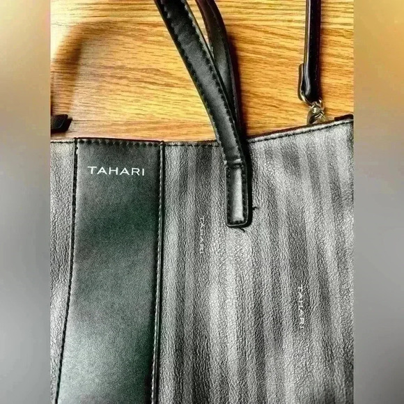 TAHARI - BLACK PURSE WITH HANDLES AND CROSSBODY STRAP - Picture 3 of 16